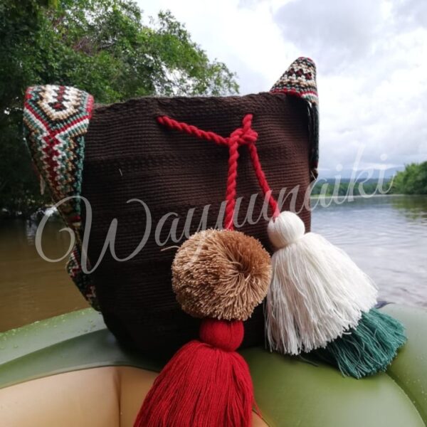 Mochila Wayúu Pompones Grandes - Imagen 4