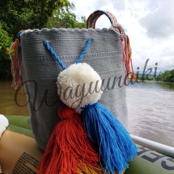 Mochila Wayúu Pompones Grandes - Imagen 3